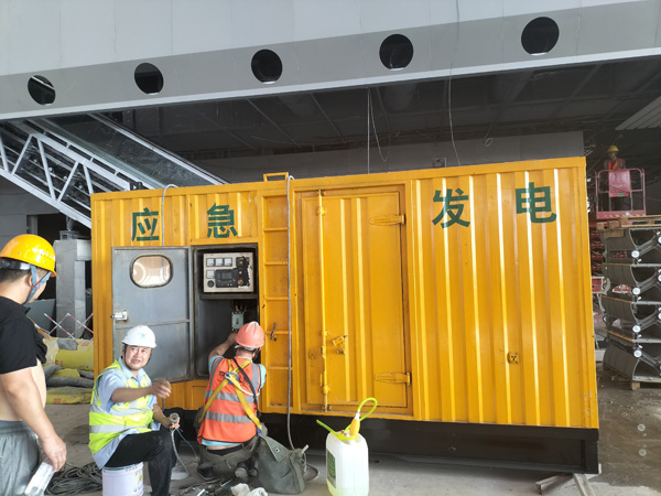 同仁怎样判断空气滤清器是否需要更换？